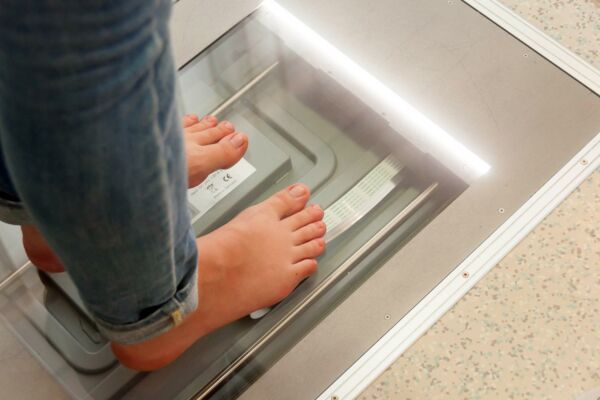 Orthopädieschuhmacher in Bayreuth Scannen des Fußes